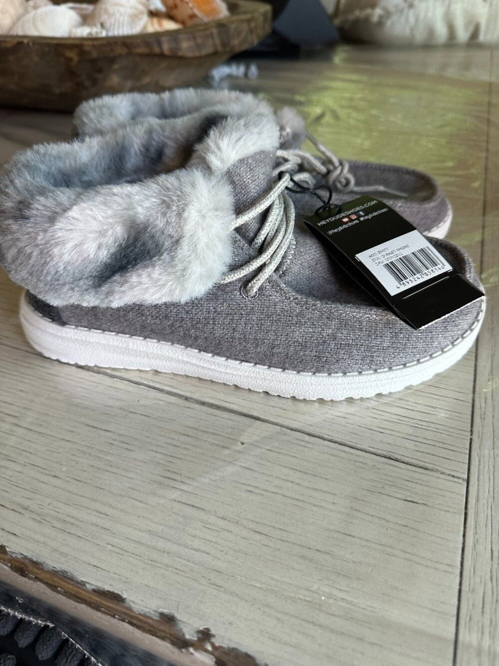 Hey Dude shoes size 5